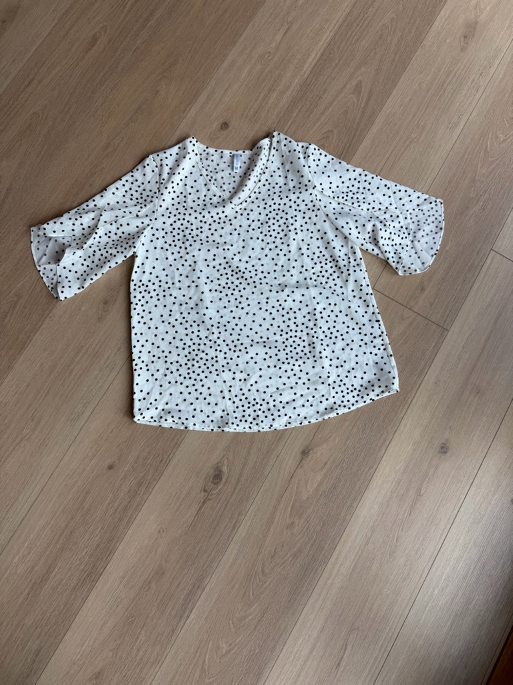 Women's White Polka Dot V-Neck Blouse